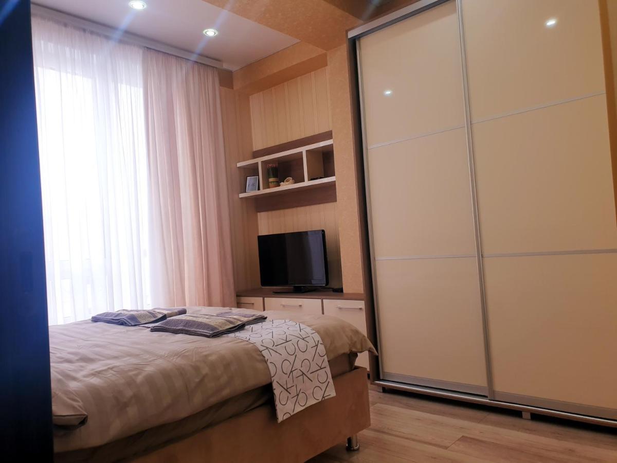Sky House Premium Apartment In City Center تشيسيناو المظهر الخارجي الصورة