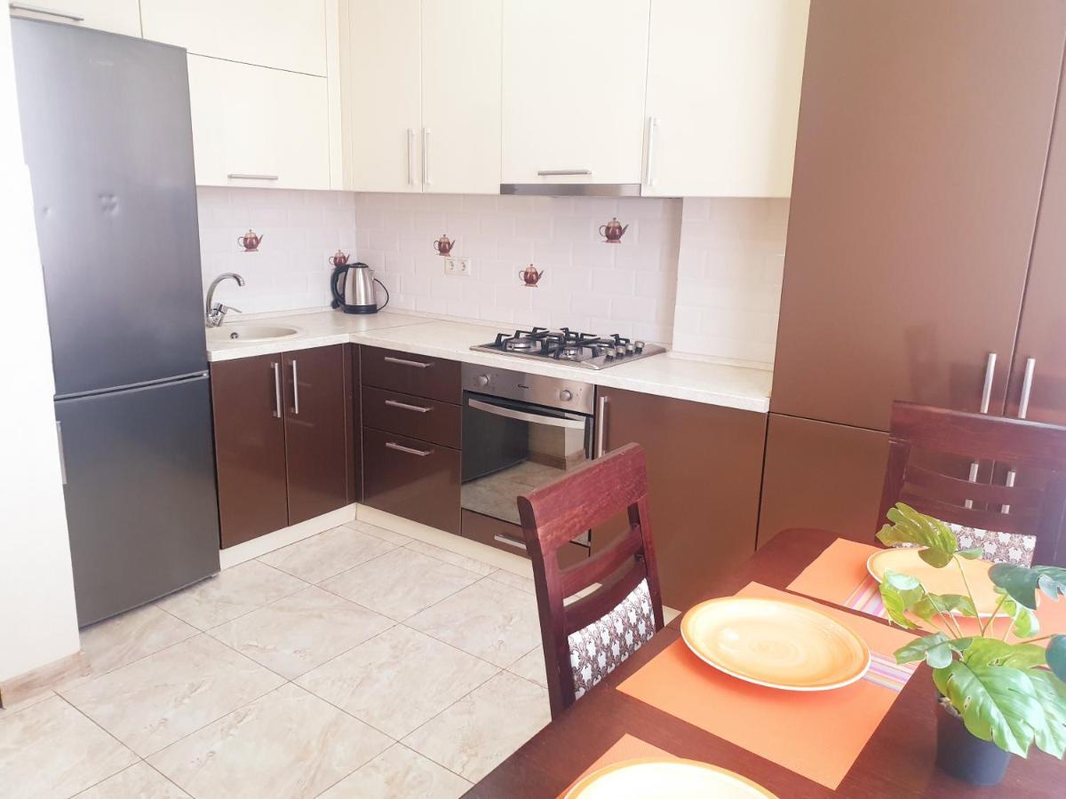 Sky House Premium Apartment In City Center تشيسيناو المظهر الخارجي الصورة